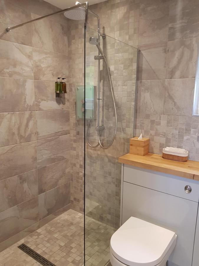 Wyvern Apartment Йоувил Екстериор снимка